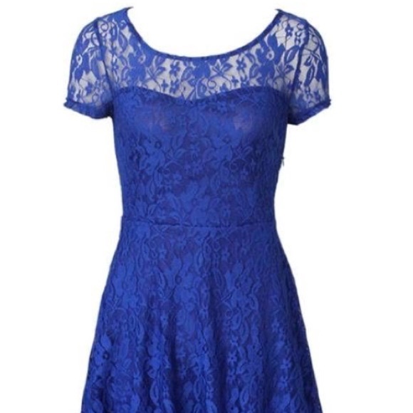 oioninos Dresses & Skirts - 🆕 Lacey Blue Dress